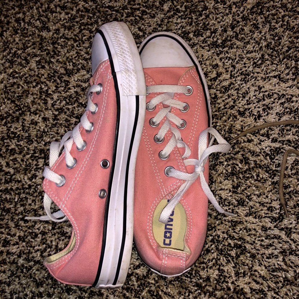 Pink converse